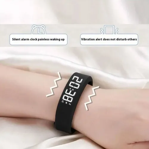 Smart bands—featuring fitness tracking, heart rate monitoring, and step counting—are an ideal choice for daily activity and health management.