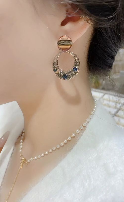 The Eternal Sun & Moon Earrings - A Perfect Pair