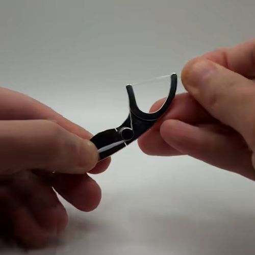 Includes 50m of dental floss Stainless steel dental floss