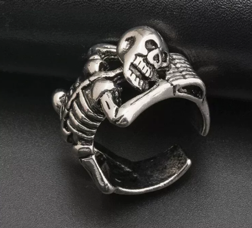 💀Adjustable opening Vintage Polish Floral Armor Antler Skull Ring