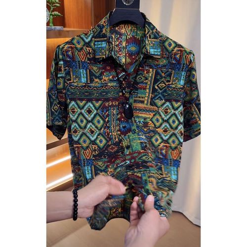 Sophisticated, niche men's summer wear featuring color-blocking.