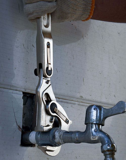 🔥Swivel Head🔥 The Ultimate Self-Adjusting Universal Wrench