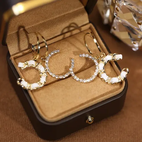 Fashion Luxury Rhinestone Double C Braided Pendant Earrings For Women Elegant Geometrics Earrings Office Party Lady Jewelry Gift