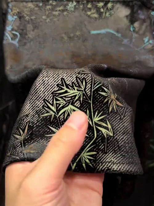 High-end long-sleeved shirt in green bamboo-print fabric
