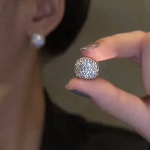 Autumn 2026 New Micro-inlaid Double-sided Zircon Light Luxury Fashion Personality