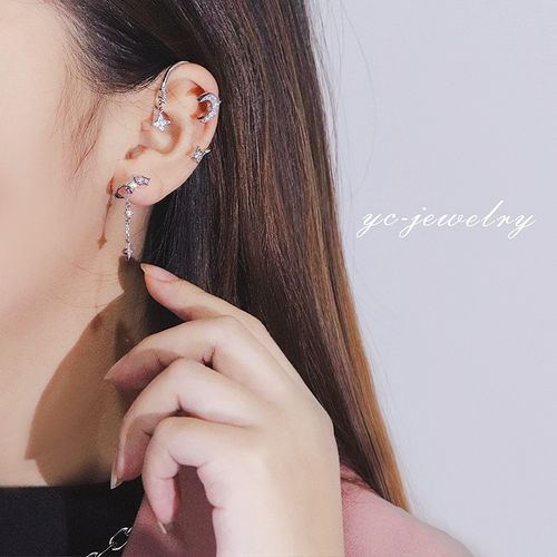Luxury Non-pierced Crystal Moon Four-pointed Star Earrings (1 pair)