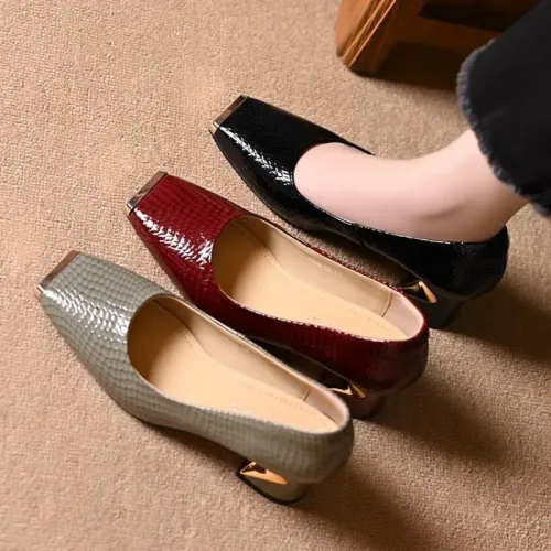 Large Spring and Autumn New Vintage Shallow Mouth Single Shoes for Women, Coarse Heels, Versatile Square Head Women's High Heels