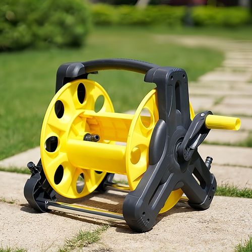 High-pressure water gun automatic reel watering device