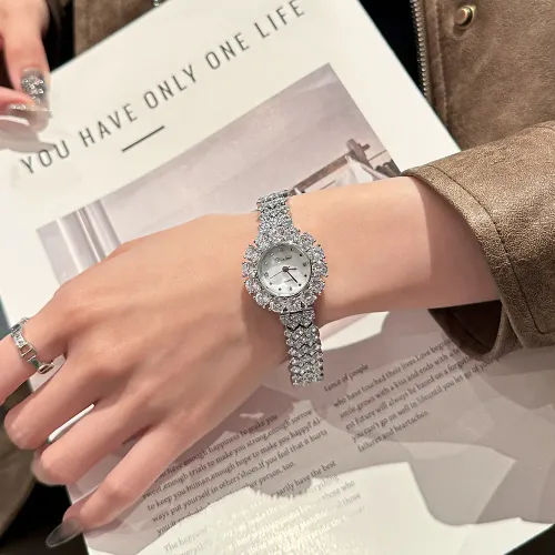 Ladies' Quartz Crystal Bracelet Watch Luxury Diamond Shining