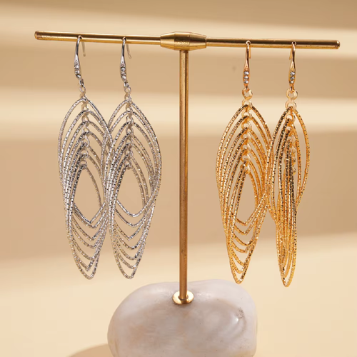 Oval Hollow Long Tassel Dangle Earrings Exaggerated Light Luxury Metal Gold Color Earrings Ear Jewelry Fashion Style Hook