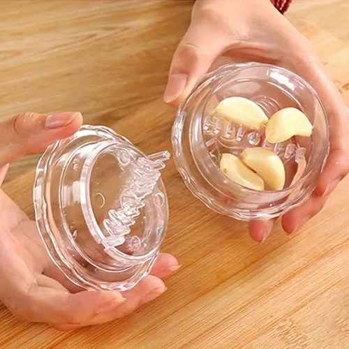 Manual Portable Garlic Crusher - Twist Kitchen Gadget for Crushing Garlic and Ginger, Easy to Use and Clean