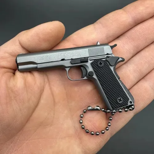 1: 3-Scale Model Keychain Pendant