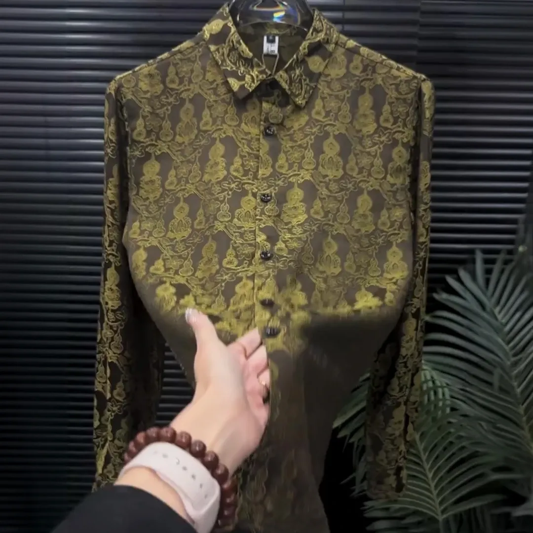 Long-sleeve shirt with gold-thread gourd print