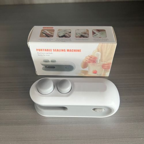Portable Mini Heat Sealing Machine for Plastic Bags, Food Bag Resealer, Kitchen Packet Sealer, Battery Operated Handheld Sealer for Snacks, Chips, Dry Fruits