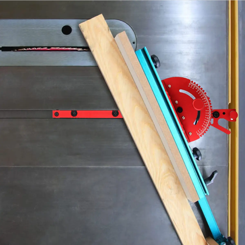 100W plastic welding machine, heats up in 3 seconds and efficiently repairs plastic damages. The copper tube does not generate heat, ensuring safety from burns. It is equipped with multiple specifications of welding materials, precisely adapting to various scenarios. The machine is compact and portable, capable of seamlessly repairing both household plastic parts and industrial plastic components. It is a practical tool for rejuvenating plastics.