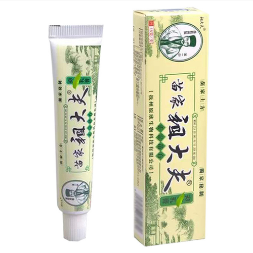 Order today and receive 4 tubes, enough for two years. This product uses an ancient Chinese Miao formula, containing natural herbal ingredients such as honeysuckle, which effectively treats symptoms such as itchy skin, redness, and eczema. The texture is delicate and easily absorbed. The portable tube packaging makes it convenient to use anytime, anywhere. It's the ideal skincare choice for the whole family.