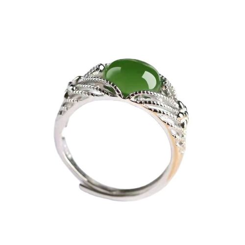 This set of Huatianyue couple rings, the ink jade model is profound and powerful, the green jade model is smooth and elegant. The female ring is clear and transparent, showing a white color, and the combination of the masculine and feminine styles is extremely harmonious. Huatianyue is cool and moist, with a high-quality texture. If you place an order today, you will receive 6 pieces: 2 black male models + 2 pairs of green matching rings.