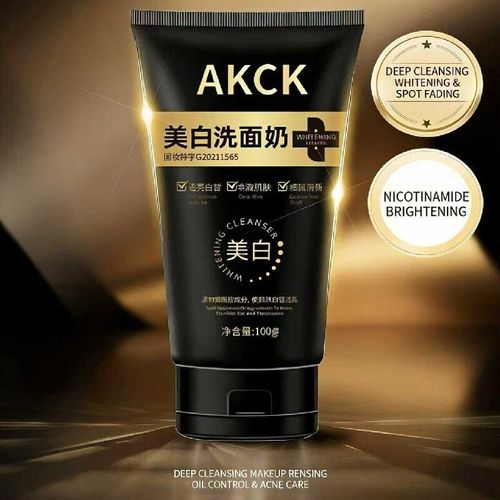 5 bottles of Nicotinamide Transparent Facial Cleanser Value Pack! The thick foam gently cleanses the pores and removes oil, with the core ingredient nicotinamide brightening and removing yellowish tones. After washing, it leaves the skin hydrated and not tight, suitable for both dry and oily skin types. It can be used for daily use, business trips, or sharing. It offers both cleansing and brightening effects, allowing you to easily achieve a clear and fair complexion!