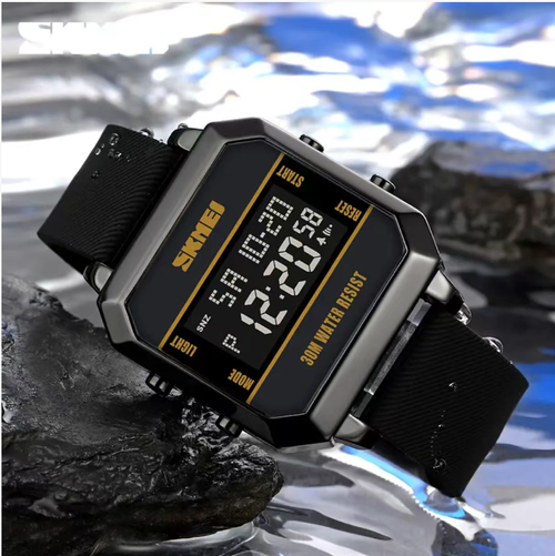 This SKMEI digital wristwatch gift box features a square-shaped case with a black and yellow color contrast that gives a retro look. It is 30 meters waterproof and suitable for daily use. The backlight and date display are practical. The soft-touch strap is comfortable. The gift box itself has a high-quality texture, adding a sense of ceremony when giving as a gift or keeping for oneself. It is a versatile companion for both fashion and functionality.