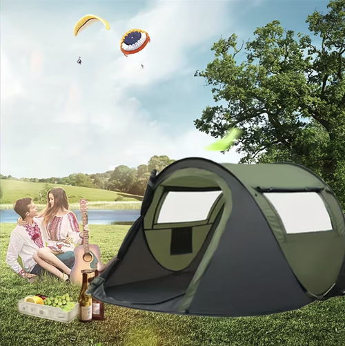 This 3-4 person fully automatic hand-throw tent is easy to set up and opens instantly. It has a spacious interior that is comfortable and not stuffy. It is rainproof, windproof and sunproof, and can be used in various scenarios. It is portable and easy to carry. It is a convenient equipment for family camping and outdoor travel, making camping less cumbersome and allowing you to easily enjoy nature.