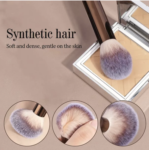 A 20-piece set of coffee-colored aluminum tube makeup brushes, fully equipped to cover foundation, eye makeup, and detailed makeup. The soft bionic hair texture does not cake on the skin or hurt the face. The aluminum tube handle is durable and easy to clean. When paired with makeup sponges, even beginners can easily create a refined makeup look. It is a high-value, cost-effective companion for both daily and professional makeup.