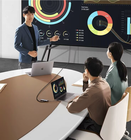The Five-in-One Type-C Expansion Dock integrates USB3.0 splitter, 4K HDMI projection screen, and 100W PD fast charging functions. It is plug-and-play compatible with multiple systems and has an aluminum body that is portable and durable. It is an efficient office tool for light laptop users to solve the problem of interface anxiety. Make your notebook easily meet the diverse office needs in various scenarios.