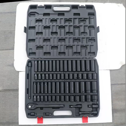 This 65-piece large fly universal sleeve kit features an extended deep hole design, which is suitable for various screws. The high-strength material can be paired with pneumatic air guns, and the set includes all kinds of ratchet wrench accessories. The storage box is neat and portable, and this set covers most automotive repair and disassembly scenarios. It is a practical and durable tool kit for maintenance operations.