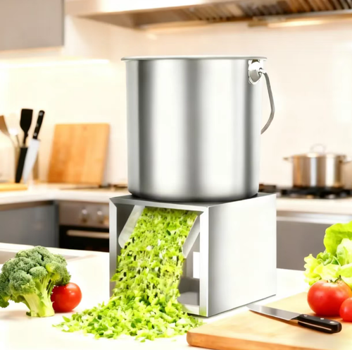 This household multi-functional stainless steel grinder can quickly chop vegetable feed, suitable for both the feeding scenarios for poultry farming and the preparation of dishes in the kitchen. It is compatible with both the feeding for chickens and the preparation of dishes in the kitchen. Made of stainless steel, it is durable, easy to clean, runs stably and safely, and is an efficient and effortless tool for household farming and kitchen dish preparation.
