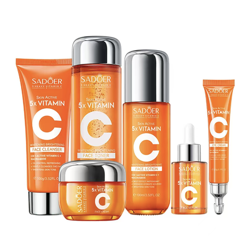 The Five-Dimensional C Brightening Skin Care Set includes six items: facial cleanser, water, essence, lotion, cream, and eye cream. It uses a highly active vitamin C formula to improve dullness, brighten the skin tone, and provide both moisturizing and repair benefits. The texture is refreshing and easily absorbed. The gift box is beautifully designed and suitable for both personal use and as a gift.