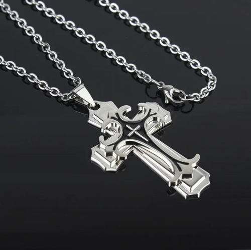 Retro double-layer engraved cross pendant necklace. The mirror-polished metal is resistant to fading. Available in black gold and pure silver colors. It is paired with a smooth dragon bone fine chain. It features a punk-Amero-European minimalist style. Suitable for both men and women, it can be matched with sweatshirts, leather jackets, or workwear. It is a stylish accessory that is both eye-catching and versatile, suitable for daily streetwear.