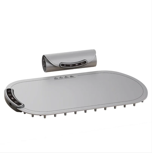 Flexible silicone rollable warm chopping board with multiple temperature settings. The board surface heats evenly. It is waterproof and oil-resistant. Just wipe with a cloth to clean. After use, roll it up for storage and it won't take up much space. It automatically cuts off power when overheated. It is safe, energy-saving, and can keep food warm, heat milk, and ferment food. It is very practical for daily use at home.
