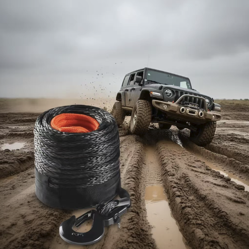 12 strands of high molecular polyethylene winch rope, with a specification of 10mm × 28m, suitable for electric winches of off-road vehicles. The rope is lightweight and flexible, resistant to moisture and not prone to rust. It is equipped with metal hooks and comes with a protective sleeve. Compared to traditional steel cables, it is safer and is suitable for rescue and towing operations when off-road vehicles get stuck. It is a common accessory for off-road travel.