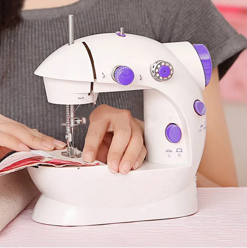A household mini electric sewing machine, compact in size, with dual-thread and dual-speed adjustable function, pedal control, and built-in LED lighting. Comes with a complete set of sewing accessories. Suitable for patching thin fabric and DIY projects. Not suitable for thick and hard fabrics. For beginners, it is recommended to try sewing and adjusting the thread first to meet basic sewing needs at home.