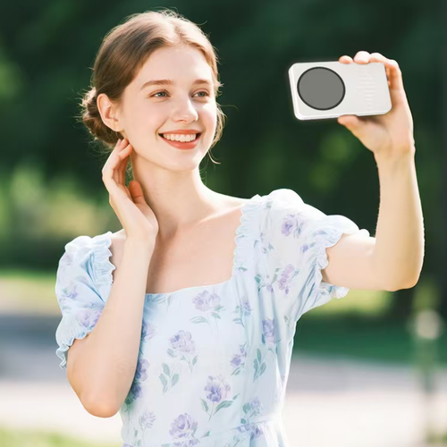 Magnetic Bluetooth selfie display, enabling the projection of the rear screen of the phone, real-time viewing and adjustment of the scene during selfie live streaming. Equipped with a variable brightness light, simple Bluetooth pairing, split magnetic structure, can be connected to an external power source, suitable for outdoor shooting. The imaging effect depends on the phone. Take good measures for moisture protection and it is suitable for short videos and portrait shooting.