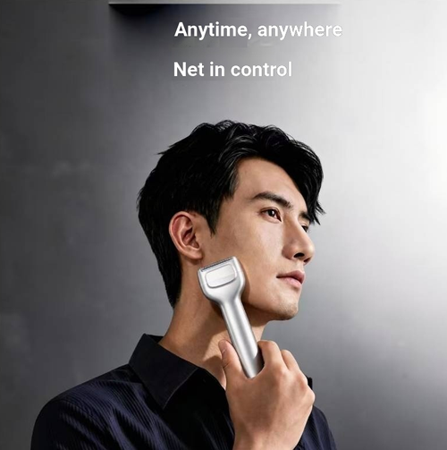 This reciprocating electric shaving kit features smooth power output and a fine mesh blade that precisely fits the face to trim facial hair. It is rechargeable and wireless, allowing for full-body washing. The blade can be directly rinsed and cleaned. The device is compact and portable, with a single-button control. It is suitable for men to groom their beards at home or on the go. It keeps the face clean and tidy.