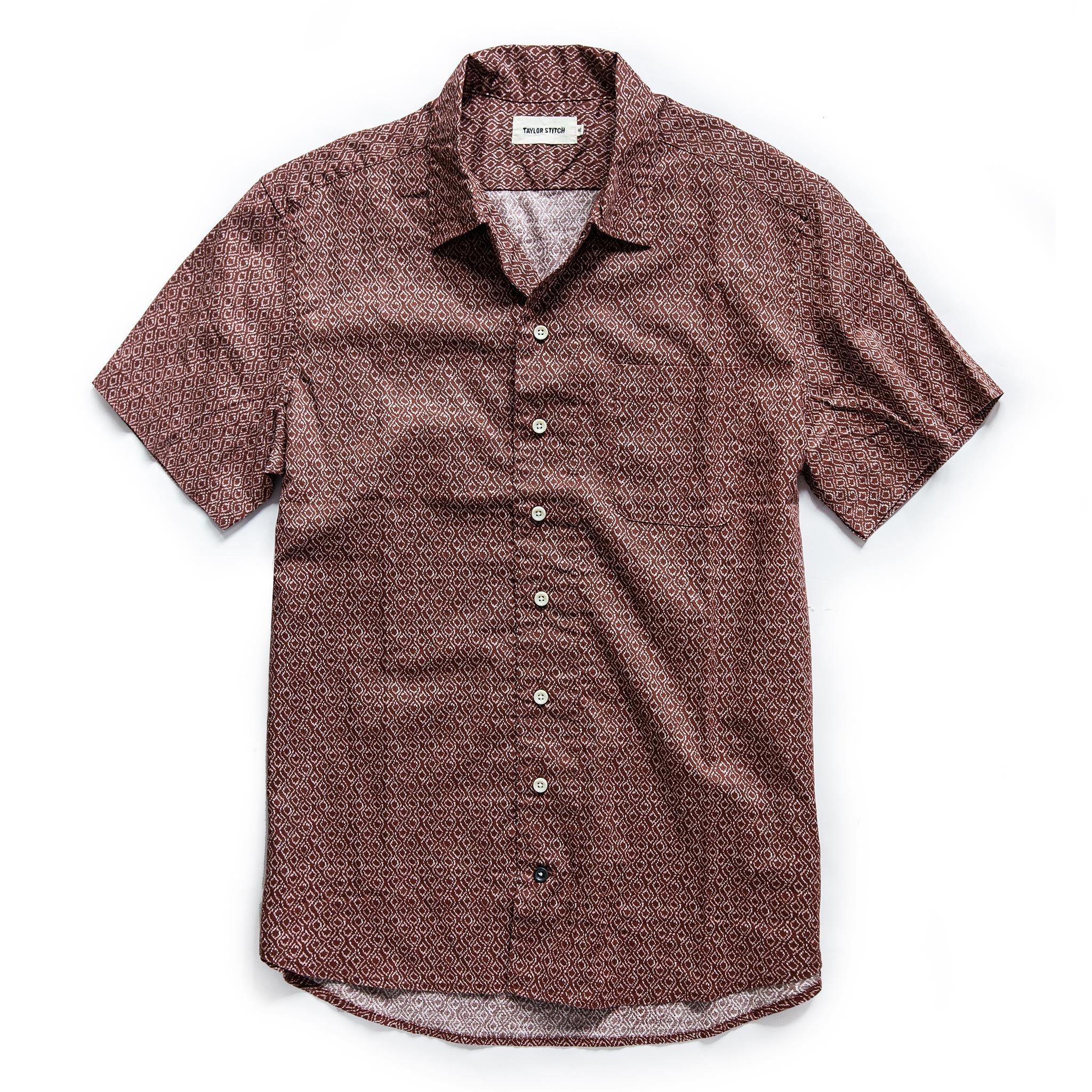 Voeaw Short Sleeve Hawthorne in Burgundy Trellis