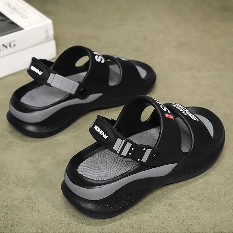 2026 new thick soled anti slip men's slippers