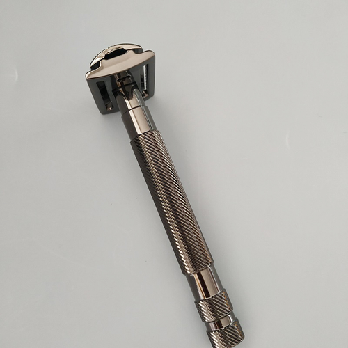 Modern Stylish Man Eco-friendly Gun's Color Double Edge Safety razor