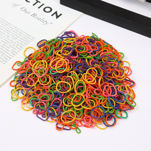 Popular small, disposable rubber bands for children—perfect for tying hair.