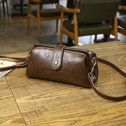 Popular Single Color Crossbody Bag Women's Simple Retro Leather Bag