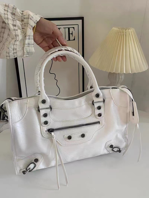 Wholesale Vintage Travel Handbags Outdoor High-capacity Single Shoulder Crossbody Bag 2025