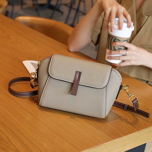 2025 Autumn Winter New Genuine Leather Women's Crossbody Bag Versatile Niche High-end Shoulder Bag Waterproof Cosmetic Bag