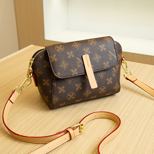 Casual Style PU Leather Shoulder Bag for Women Solid Color Flap Crossbody Bag