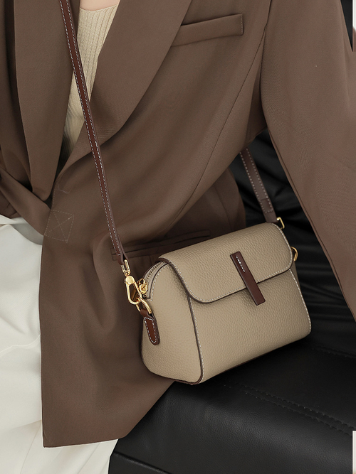 2025 Autumn Winter New Genuine Leather Women's Crossbody Bag Versatile Niche High-end Shoulder Bag Waterproof Cosmetic Bag