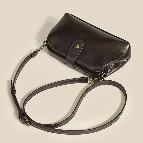 Popular Single Color Crossbody Bag Women's Simple Retro Leather Bag