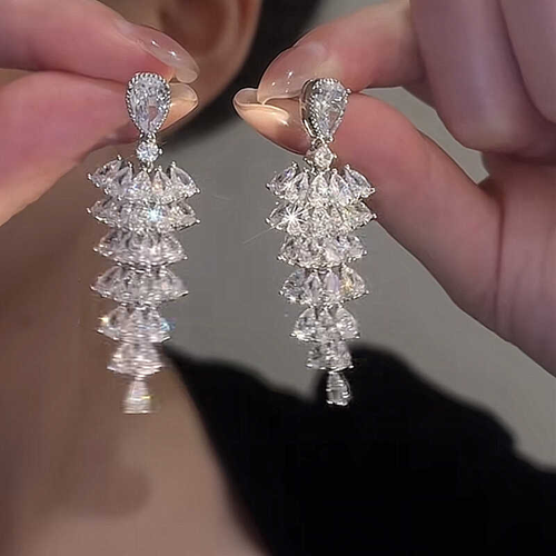 Luxury Artisan Fan-Drape Earrings – Micro-Pavé Zirconia Cascading Elegance for Timeless Glamour