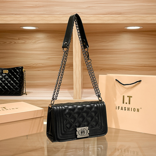 Women's Popular Luxury Designer Brands Shoulder Messenger Bag Diamond Chain Bag