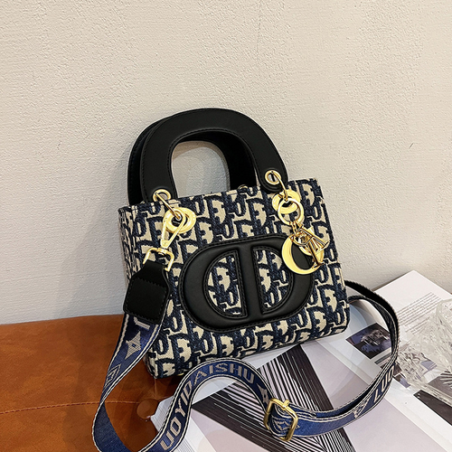 2025 Women's Luxury Designer Handbags High Quality Famous Brands Bag Purses Soft and Foldable Features