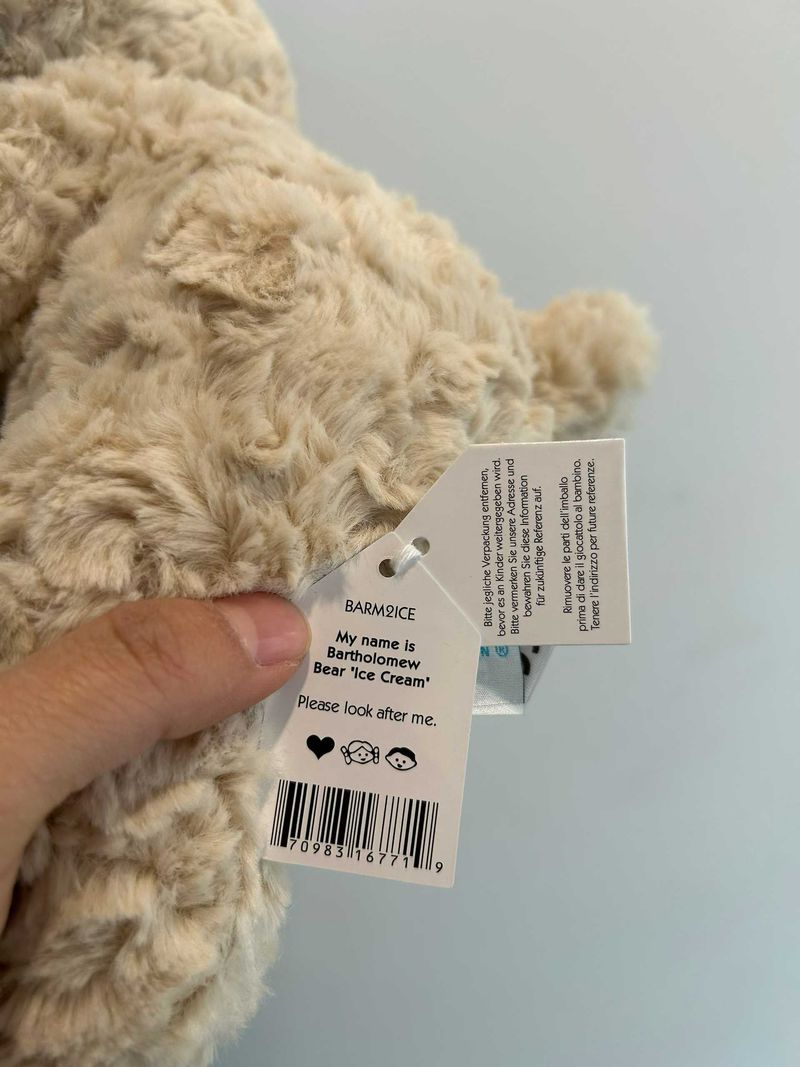 Oatus Bear with Ice Cream us