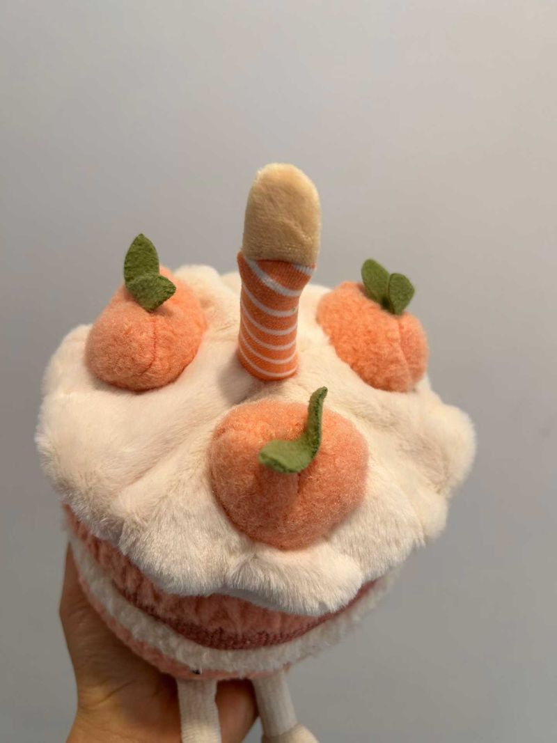 Amuseables Melbie Peach Cake